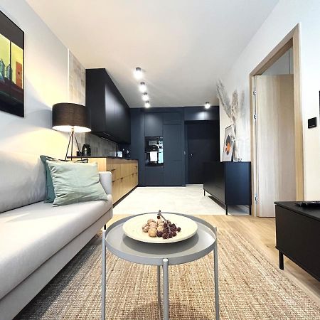 Wyszynskiego Apartment - Self Check-In 20H - Parking &Lift Вроцлав Экстерьер фото
